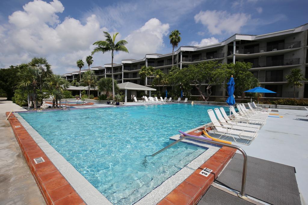 1800 Atlantic Suites Key West Exterior foto